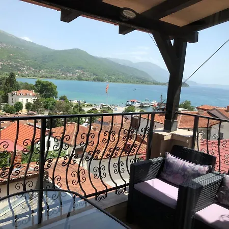 Stefanija 3*